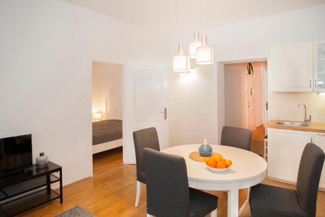 Christine-2 Bedrooms Apartment In The Downtown Budapest Luaran gambar