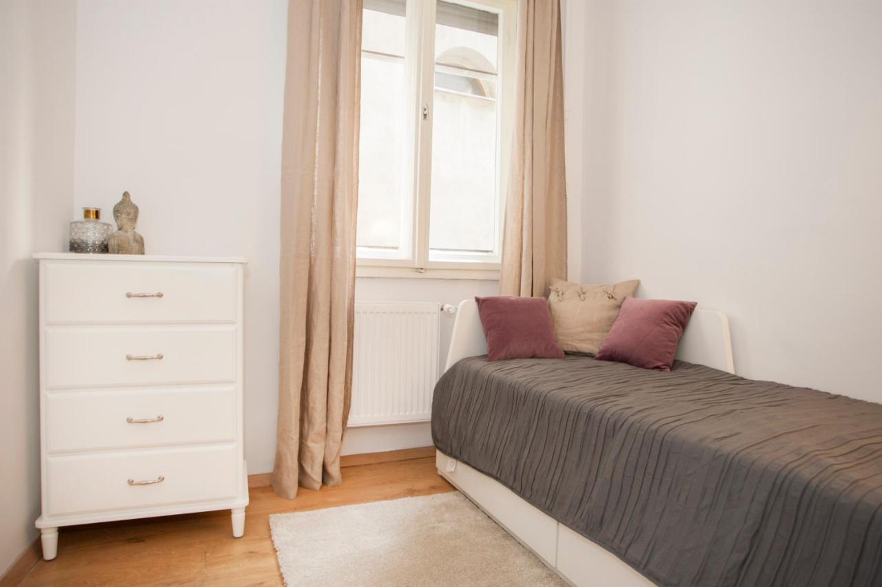 Christine-2 Bedrooms Apartment In The Downtown Budapest Luaran gambar